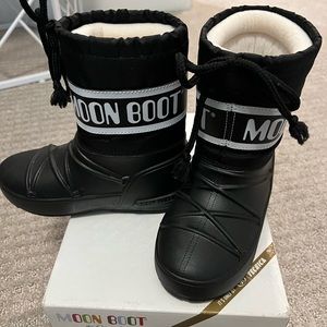 Moon Boot Pod JR